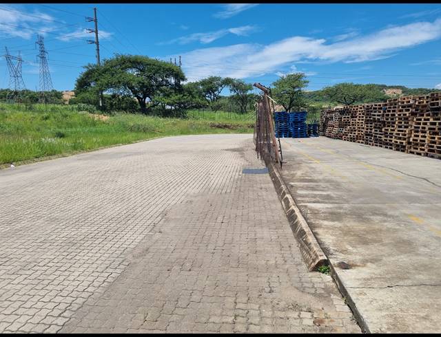 6,218M² WAREHOUSE TO LET IN ROCKY DRIFT